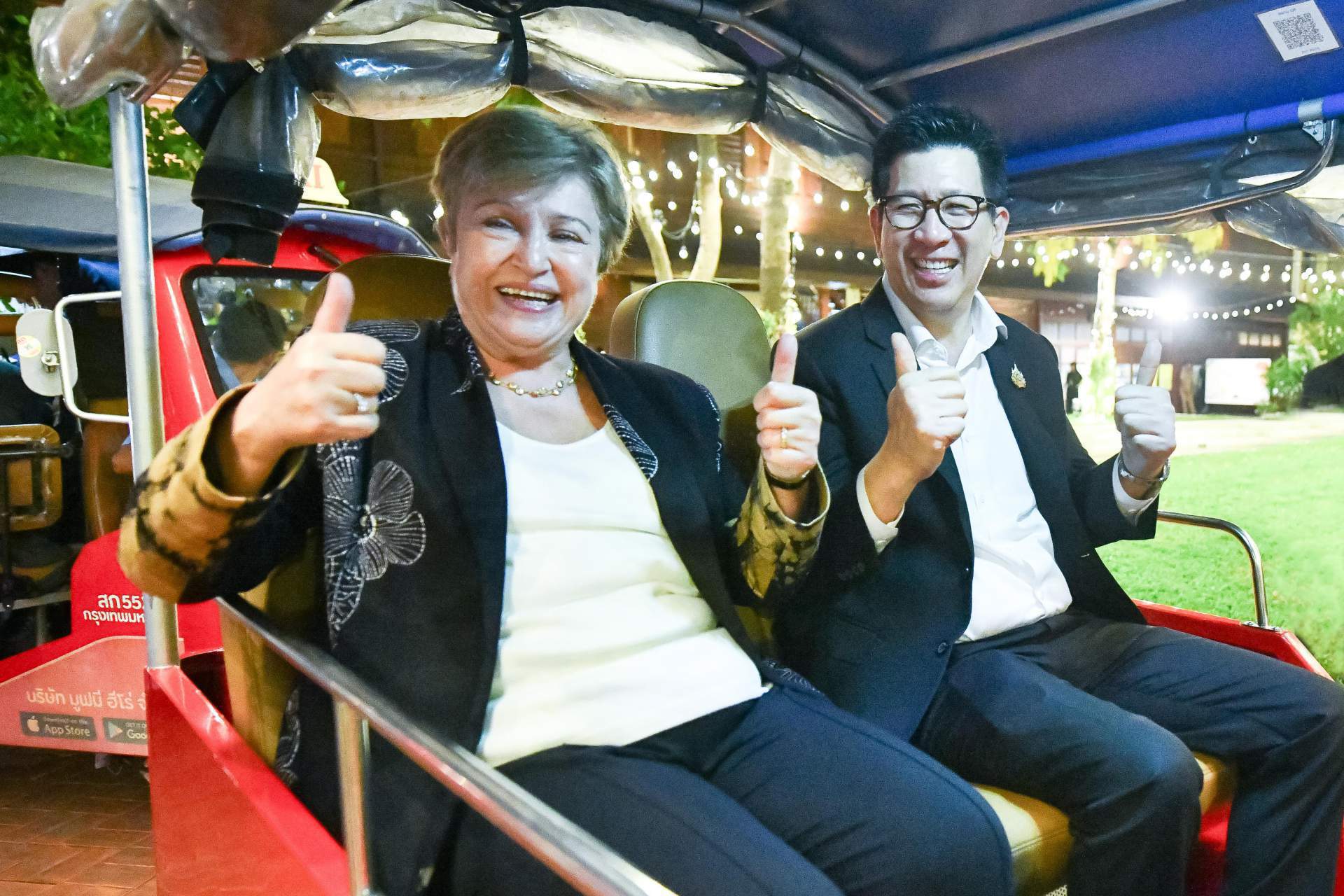 ดร.เอกนิติ นิติทัณฑ์ประภาศ รองนายกรัฐมนตรีและรัฐมนตรีว่าการกระทรวงการคลัง พร้อมคณะผู้บริหาร จากกระทรวงการคลัง นำดร.คริสตาลินา กอร์เกียวา กรรมการจัดการกองทุนการเงินระหว่างประเทศ (IMF) และคณะ เยี่ยมชมพิพิธบางลำพู